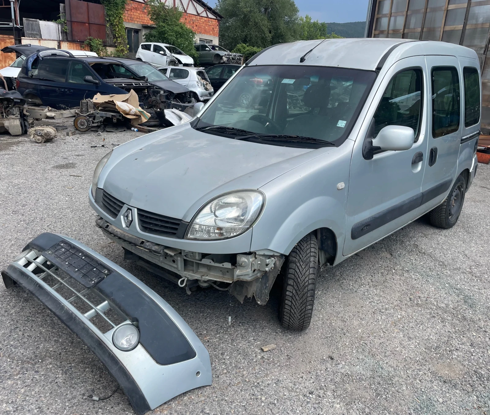 Renault Kangoo 1.6 i, снимка 2 - Автомобили и джипове - 55657969