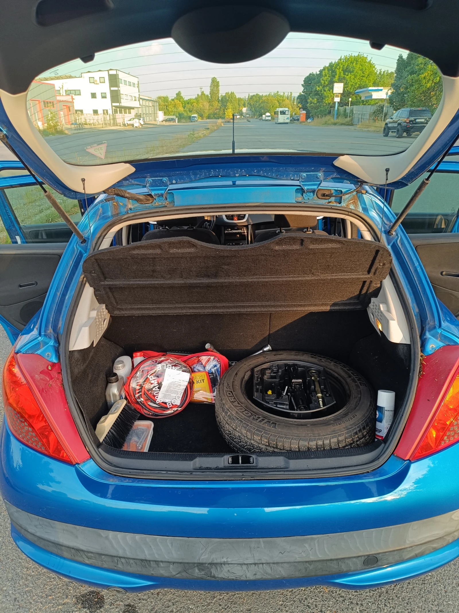 Peugeot 207 1.4 i 16V (88 кс) / ГАЗ, снимка 15 - Автомобили и джипове - 55838811