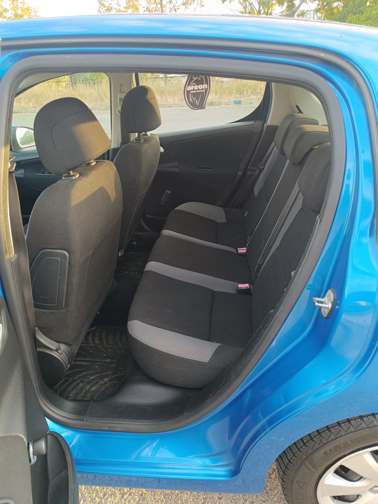 Peugeot 207 1.4 i 16V (88 кс) / ГАЗ, снимка 8 - Автомобили и джипове - 55838811