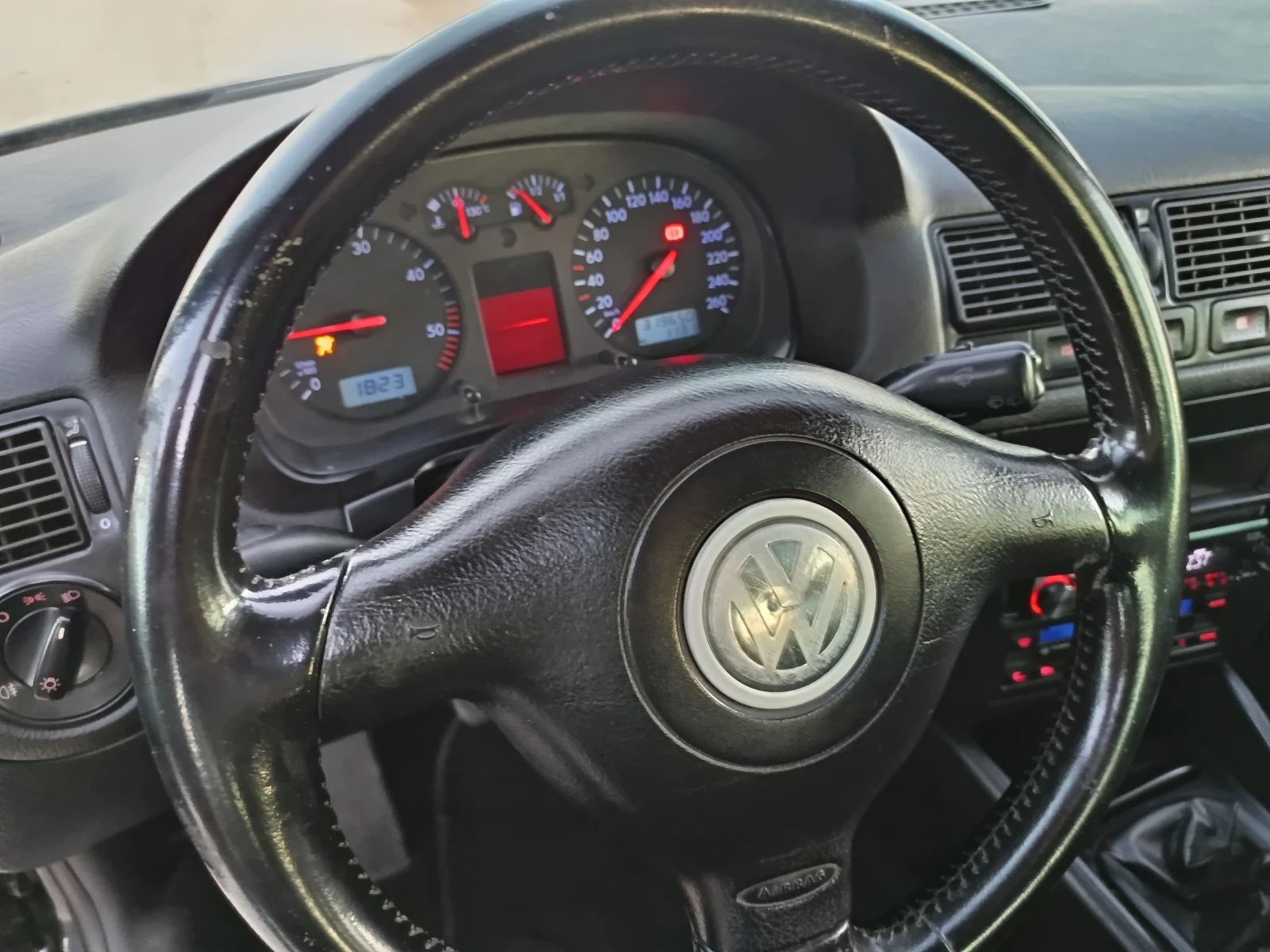 VW Golf, снимка 13 - Автомобили и джипове - 56663170