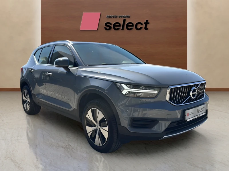 Volvo XC40 1.5 T4, снимка 2 - Автомобили и джипове - 48360406