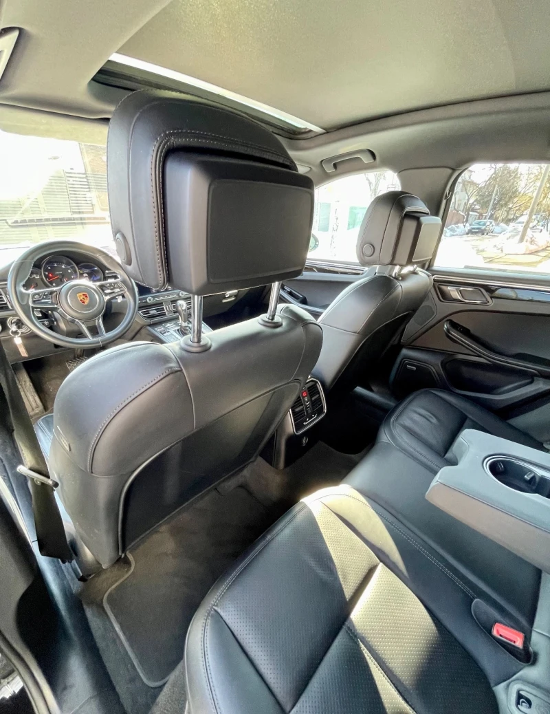 Porsche Macan 2.0i, снимка 9 - Автомобили и джипове - 49571272