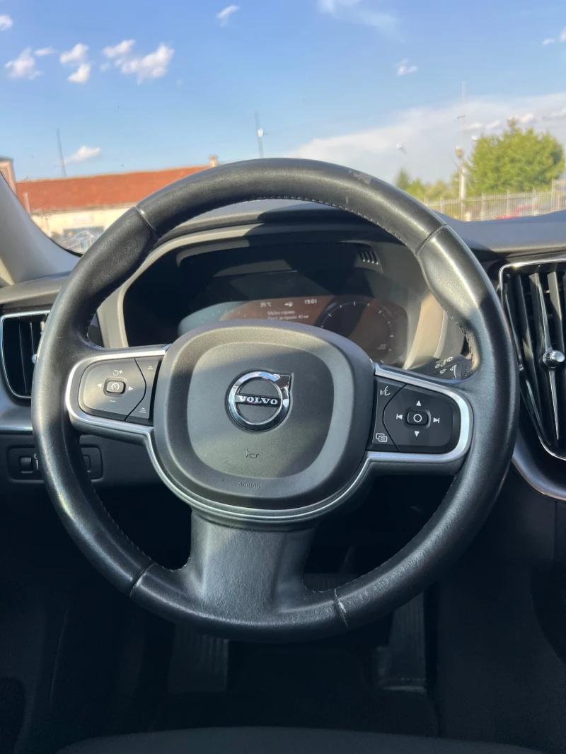 Volvo XC60 2.0D 8скорости!!, снимка 11 - Автомобили и джипове - 51086019