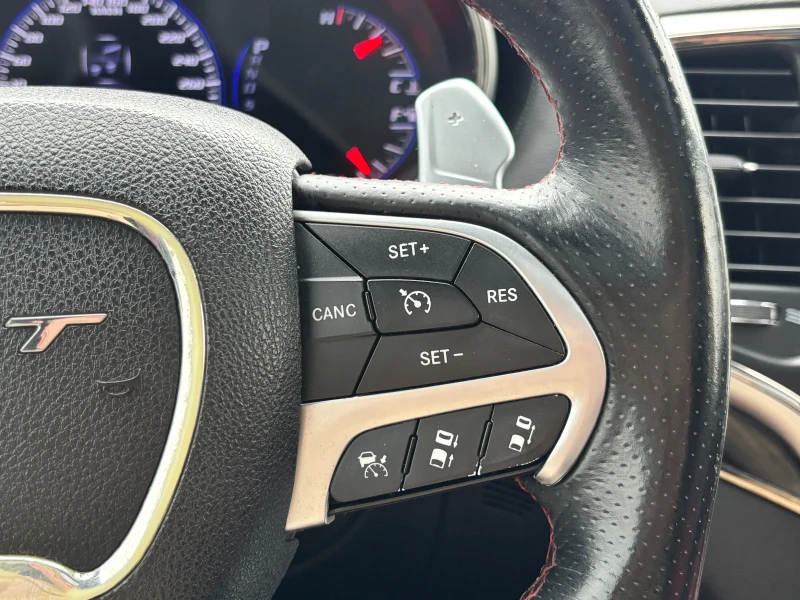 Jeep Grand cherokee 6.4/SRT/PANORAMA/FULL, снимка 14 - Автомобили и джипове - 52145250