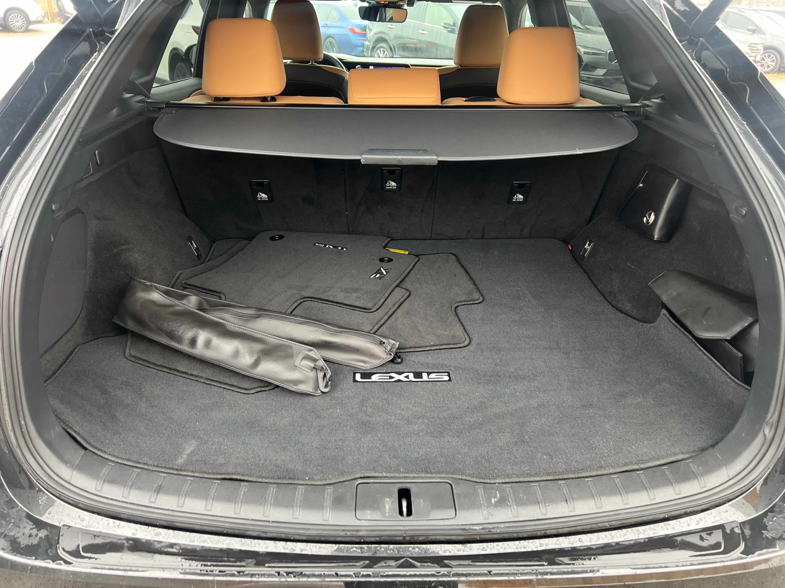 Lexus RX 350h Обдухване | Без Инциденти | Сервизна история | , снимка 14 - Автомобили и джипове - 53759847