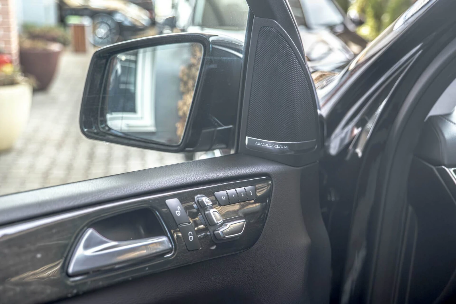 Mercedes-Benz GLS 350 AMG/4matic/Harman Kardon/6+ 1/Side Assist/Distroni, снимка 14 - Автомобили и джипове - 53783243