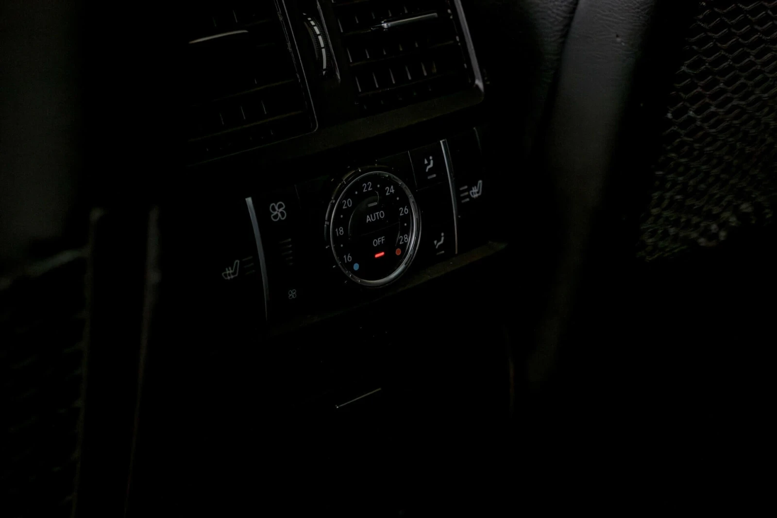 Mercedes-Benz GLS 350 AMG/4matic/Harman Kardon/6+ 1/Side Assist/Distroni, снимка 15 - Автомобили и джипове - 53783243