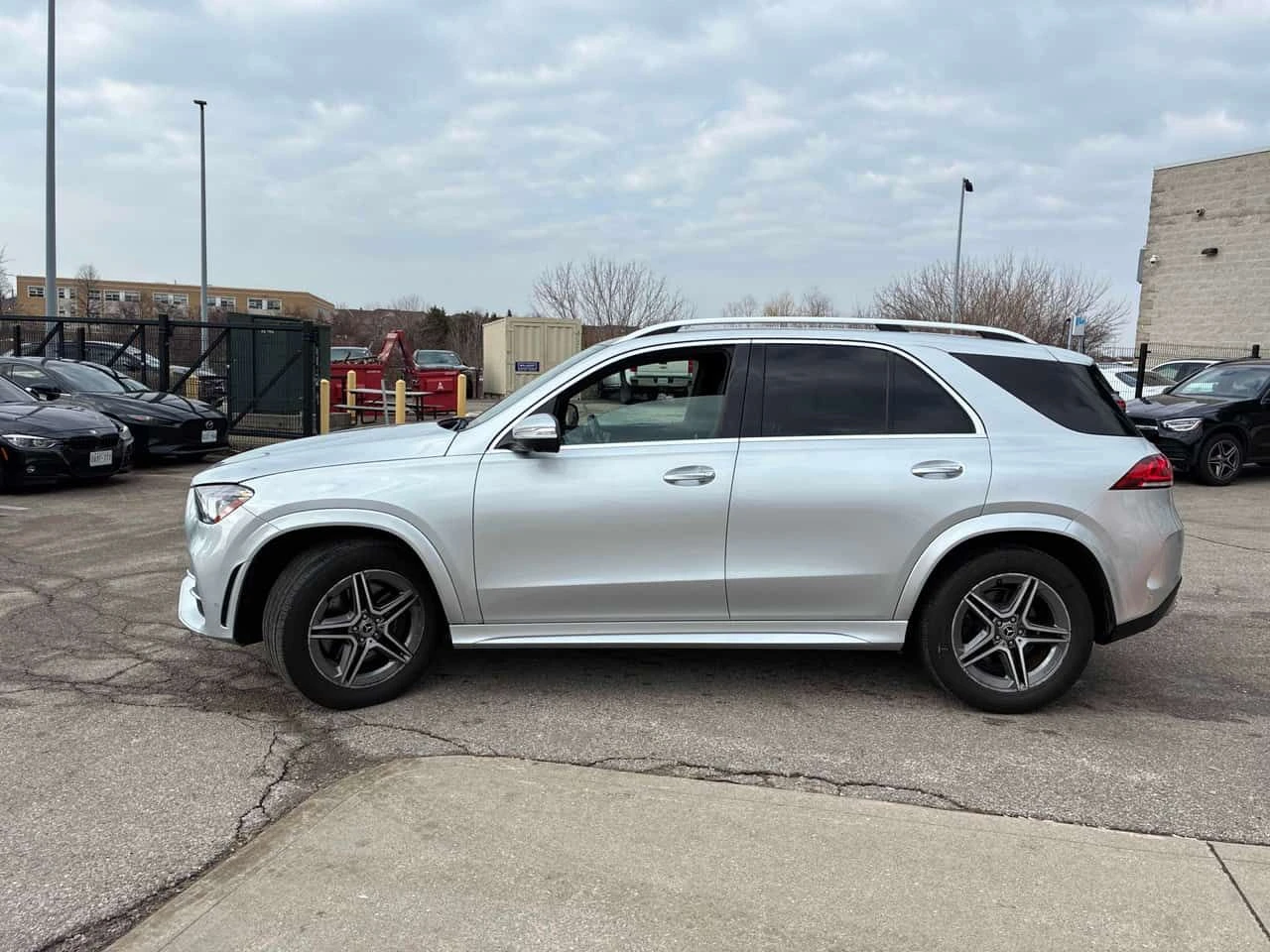 Mercedes-Benz GLE 350 * CARFAX * PANO * 360 * BURMESTER, снимка 2 - Автомобили и джипове - 53802172
