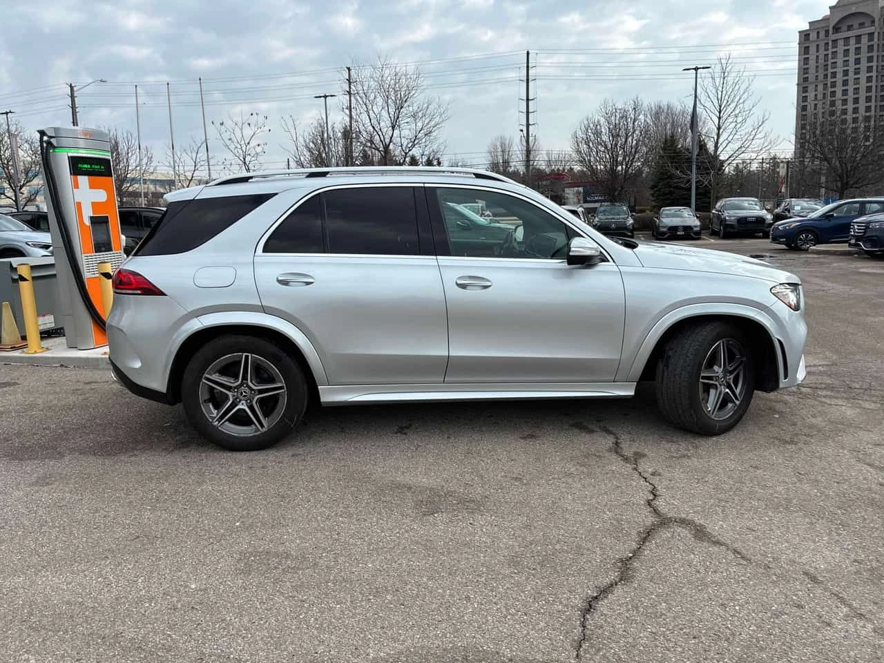 Mercedes-Benz GLE 350 * CARFAX * PANO * 360 * BURMESTER, снимка 3 - Автомобили и джипове - 53802172