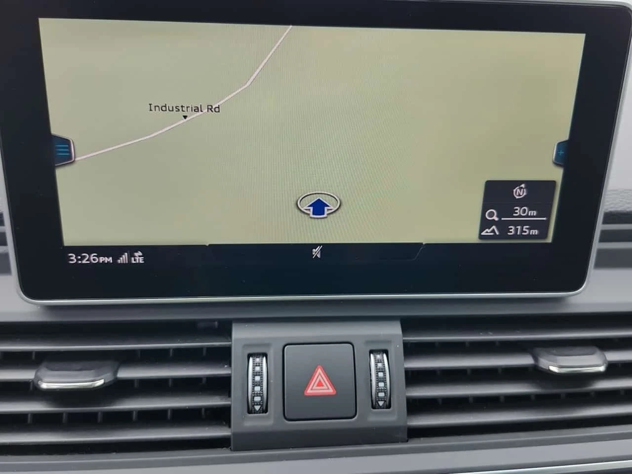 Audi SQ5  TECHNIK| 360 КАМЕРИ| PANORAMA| CARFAX, снимка 11 - Автомобили и джипове - 53893867