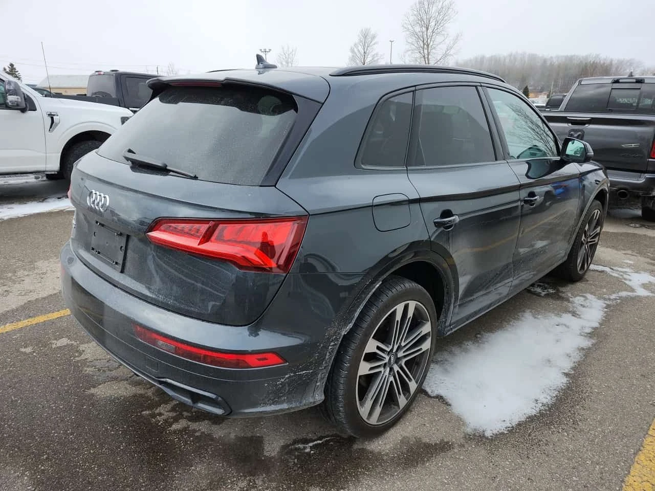 Audi SQ5  TECHNIK| 360 КАМЕРИ| PANORAMA| CARFAX, снимка 3 - Автомобили и джипове - 53893867