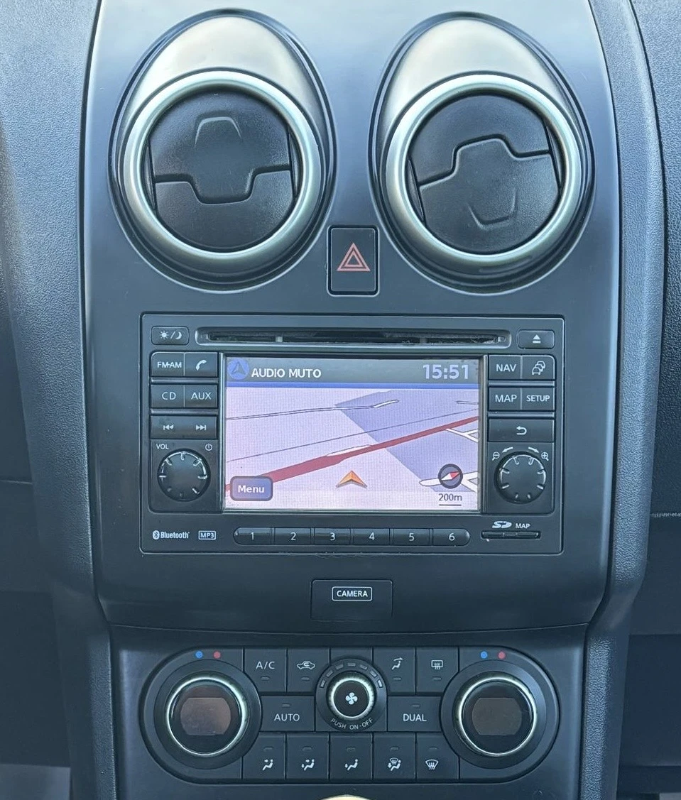 Nissan Qashqai 1.6dci* Tekna* Панорама* Навигация* Камера* Лизинг, снимка 7 - Автомобили и джипове - 54137119