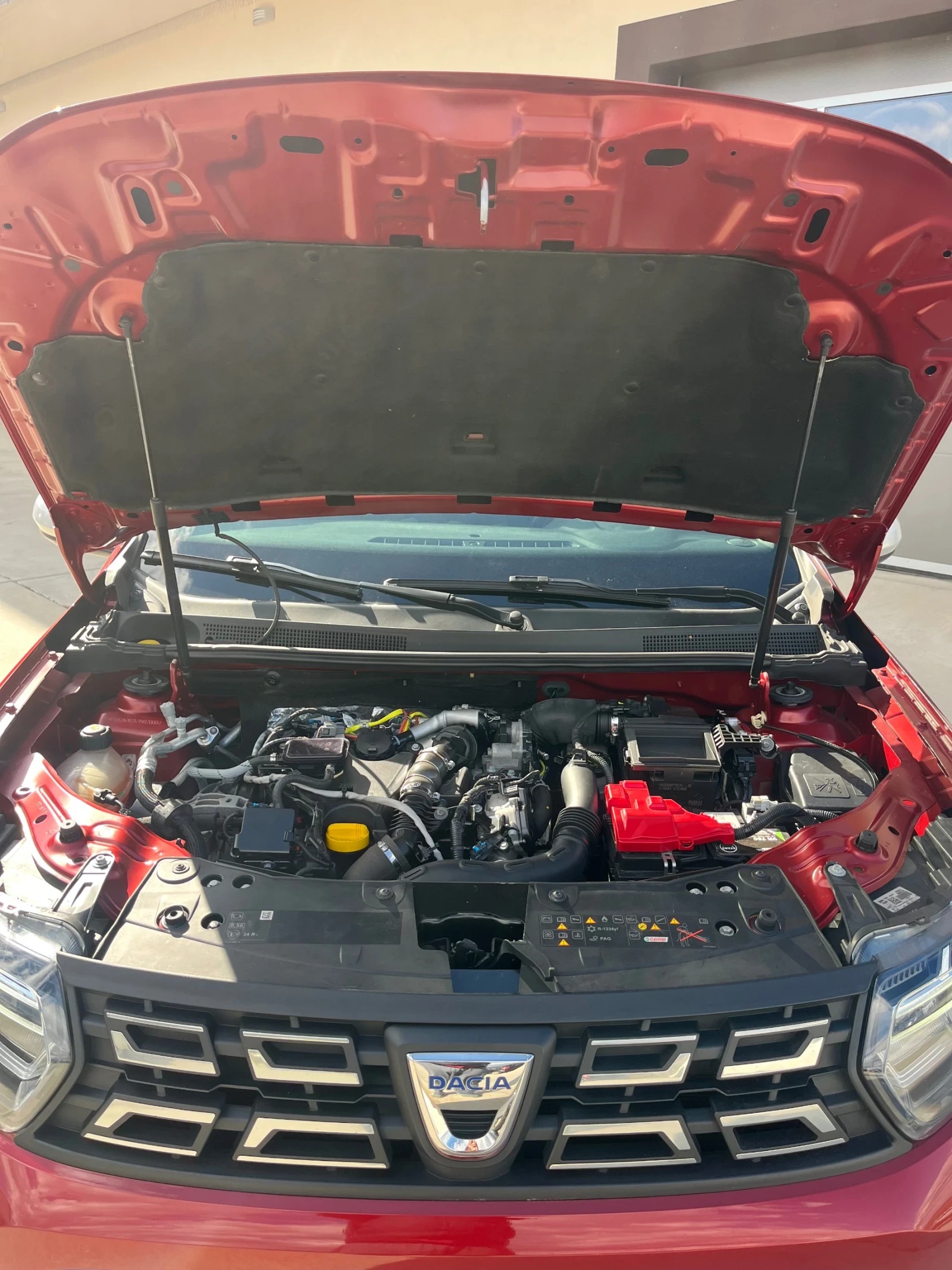 Dacia Duster, снимка 17 - Автомобили и джипове - 54151798