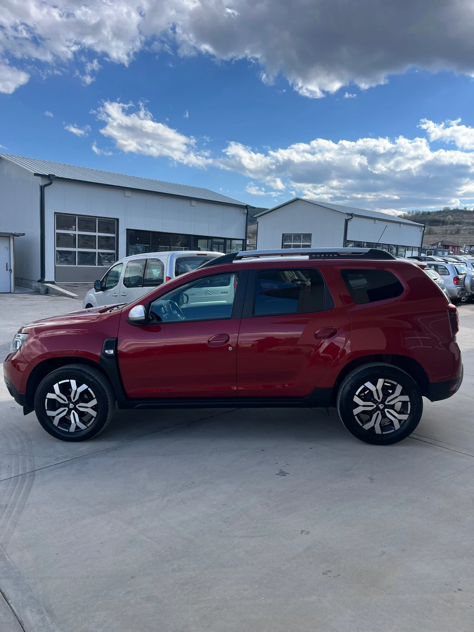 Dacia Duster, снимка 3 - Автомобили и джипове - 54151798