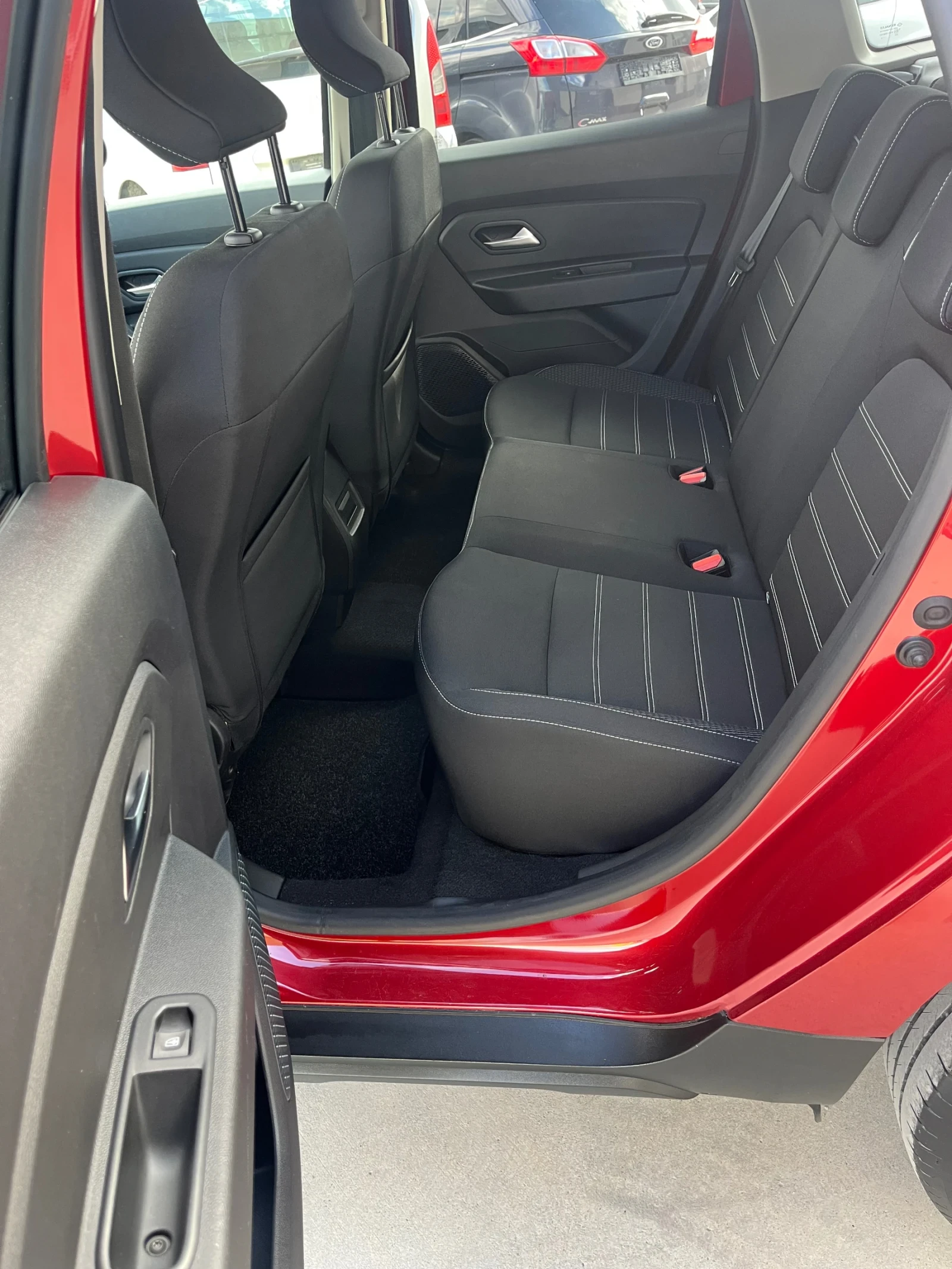 Dacia Duster, снимка 7 - Автомобили и джипове - 54151798