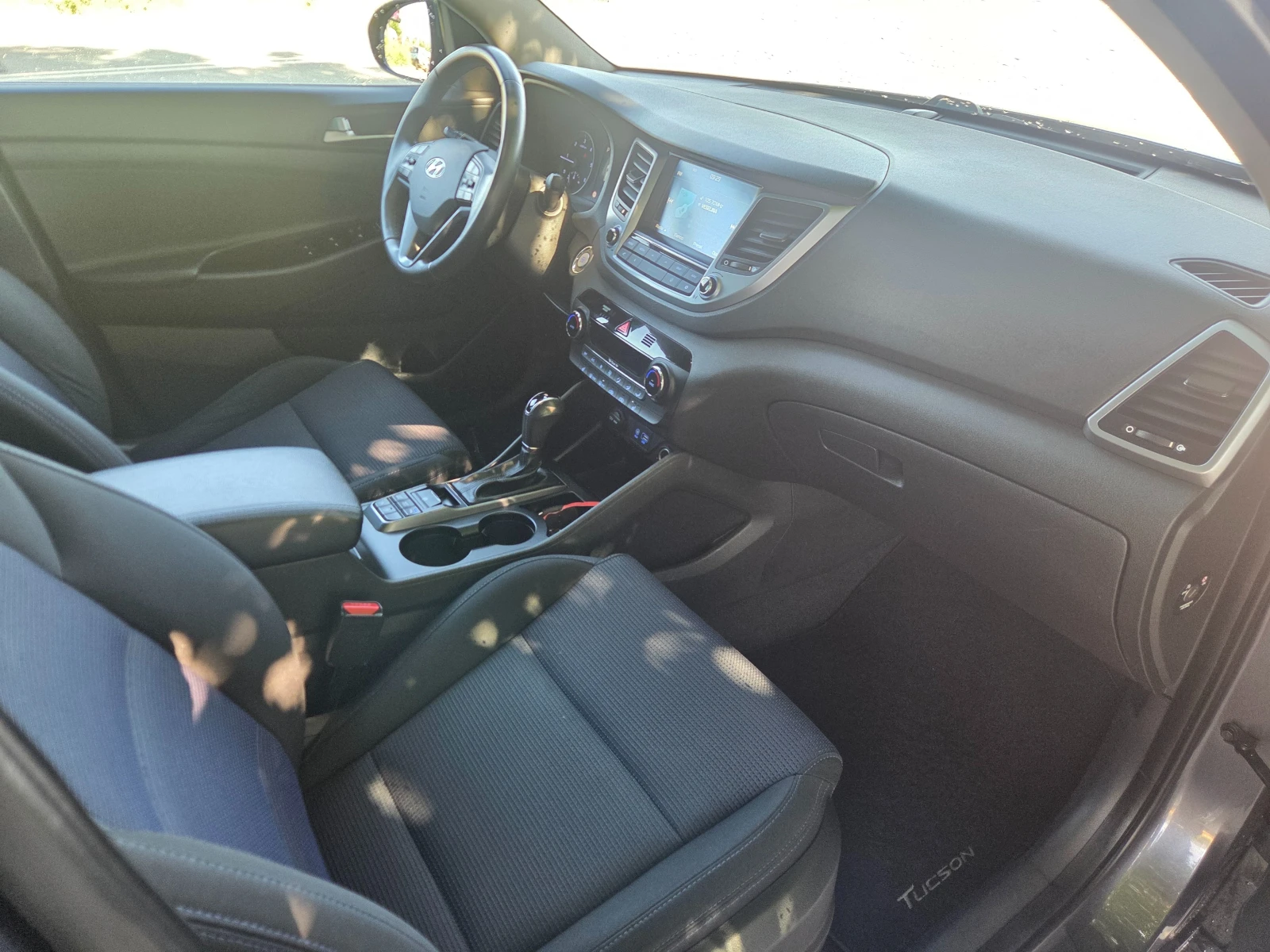 Hyundai Tucson 1.7 CRDI PANORAMA* * KAYLESS GO* KAMERA* , снимка 5 - Автомобили и джипове - 55306771