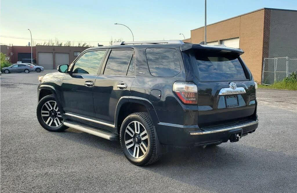 Toyota 4runner 4.0* V6* ПОДГРЕВ* КАМЕРА* КЕЙЛЕС* LANE* ASSIST, снимка 2 - Автомобили и джипове - 55434192