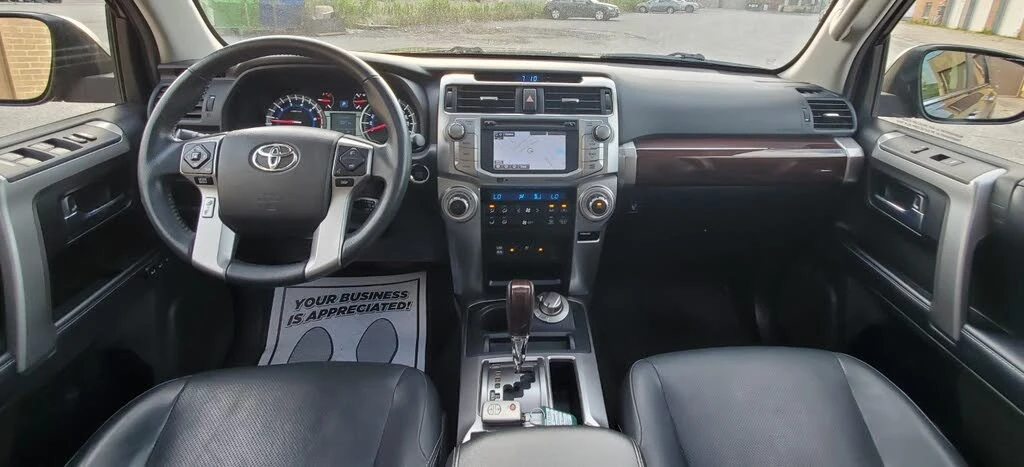 Toyota 4runner 4.0* V6* ПОДГРЕВ* КАМЕРА* КЕЙЛЕС* LANE* ASSIST, снимка 8 - Автомобили и джипове - 55434192