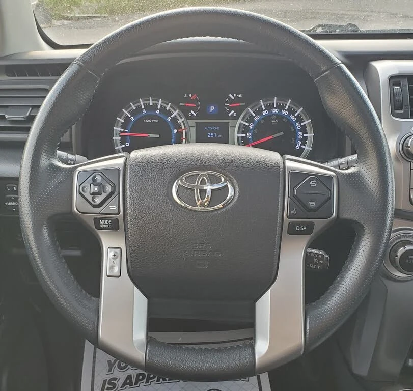 Toyota 4runner 4.0* V6* ПОДГРЕВ* КАМЕРА* КЕЙЛЕС* LANE* ASSIST, снимка 9 - Автомобили и джипове - 55434192