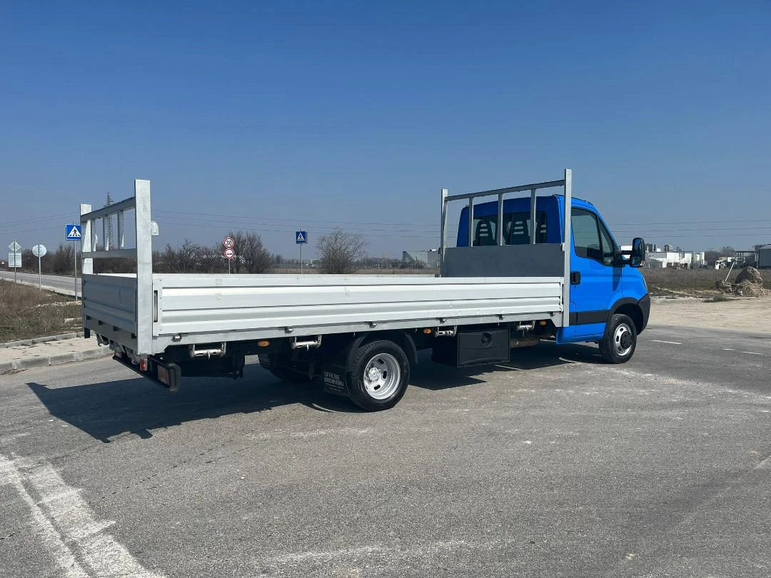 Iveco Daily 35C18 XXL 3.5T 3.0L 180KC 7.30М * КЛИМА ПЕРФЕКТЕН, снимка 3 - Бусове и автобуси - 53806687