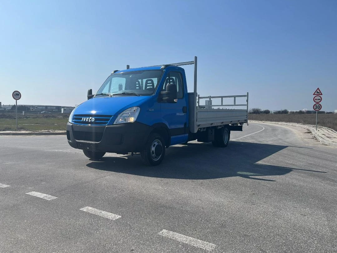 Iveco Daily 35C18 XXL 3.5T 3.0L 180KC 7.30М * КЛИМА ПЕРФЕКТЕН, снимка 8 - Бусове и автобуси - 53806687