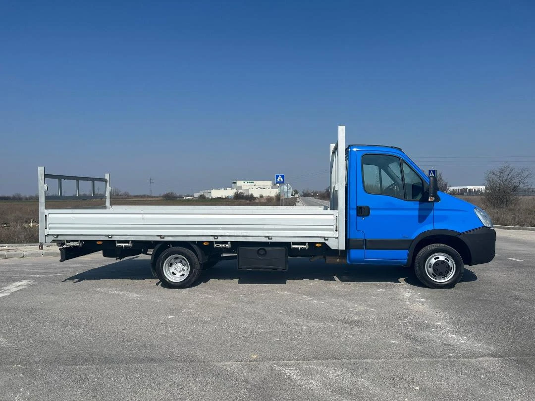 Iveco Daily 35C18 XXL 3.5T 3.0L 180KC 7.30М * КЛИМА ПЕРФЕКТЕН, снимка 2 - Бусове и автобуси - 53806687