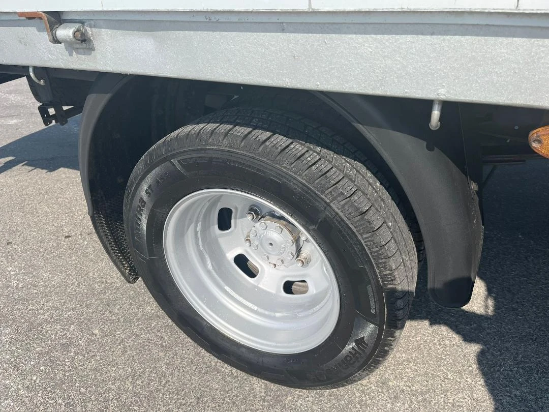 Iveco Daily 35C18 XXL 3.5T 3.0L 180KC 7.30М * КЛИМА ПЕРФЕКТЕН, снимка 9 - Бусове и автобуси - 53806687