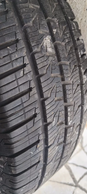 Гуми Всесезонни 225/70R15, снимка 2