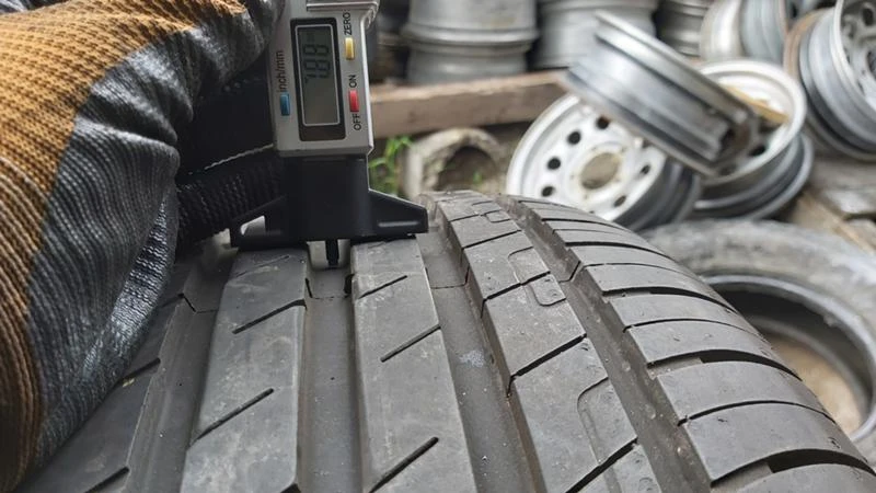 Гуми Летни 225/50R17, снимка 3 - Гуми и джанти - 29272557