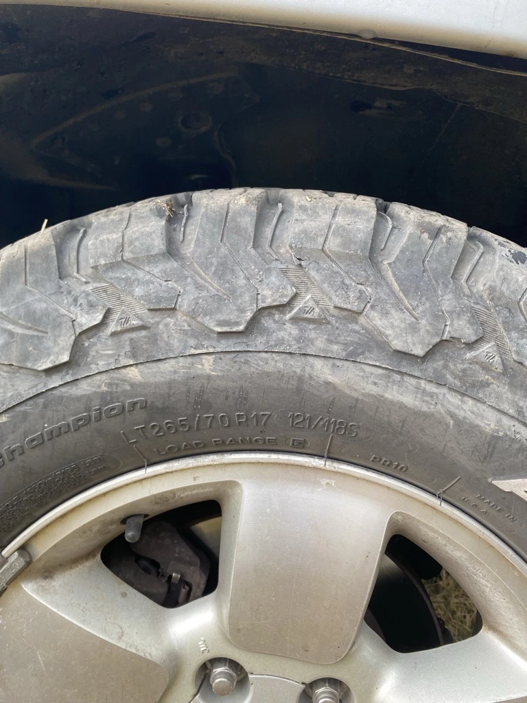 Гуми с джанти BF Goodrich 265/70R17, снимка 3 - Гуми и джанти - 55169515