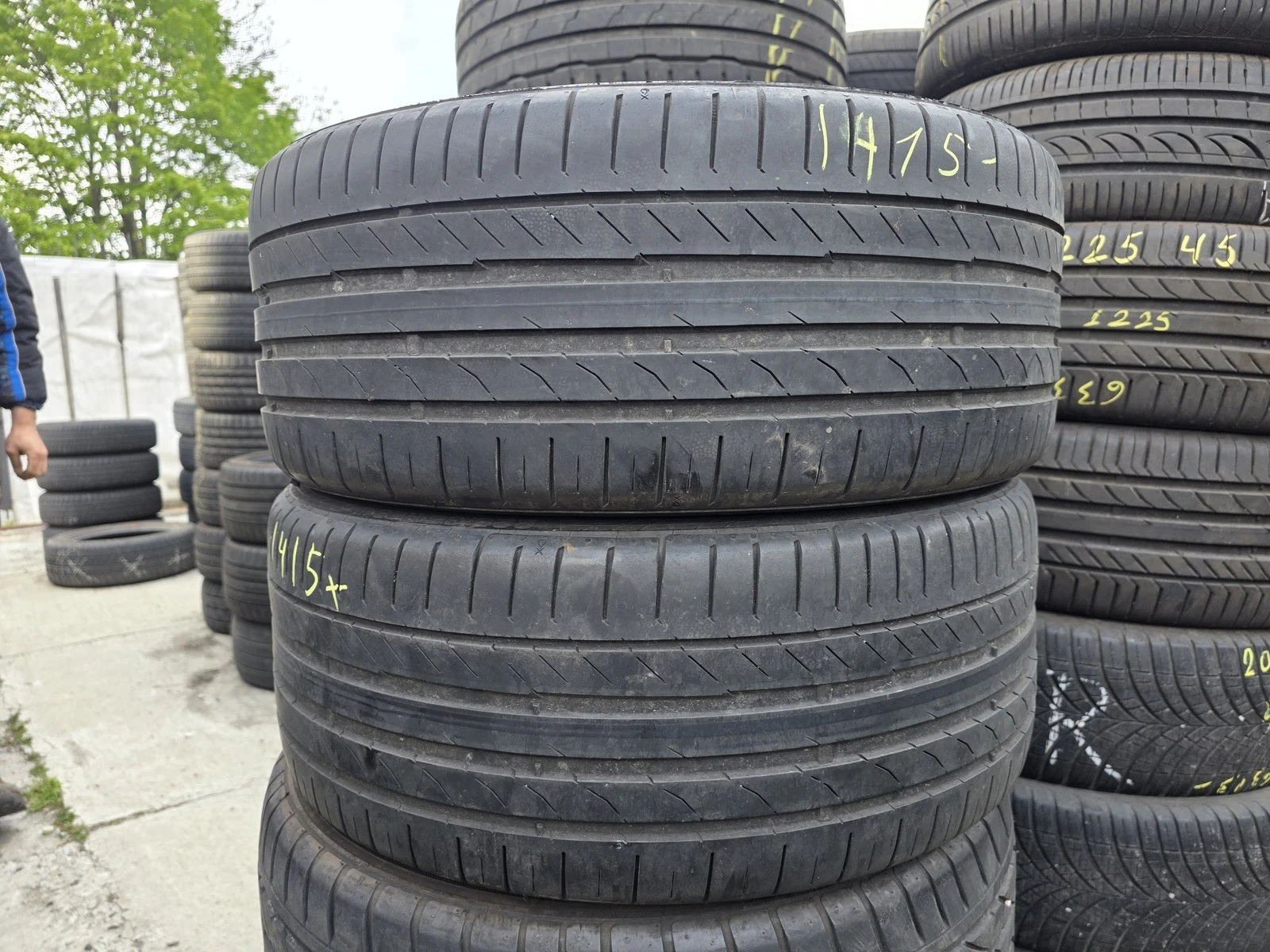 Гуми Летни 225/35R18, снимка 3 - Гуми и джанти - 56685807