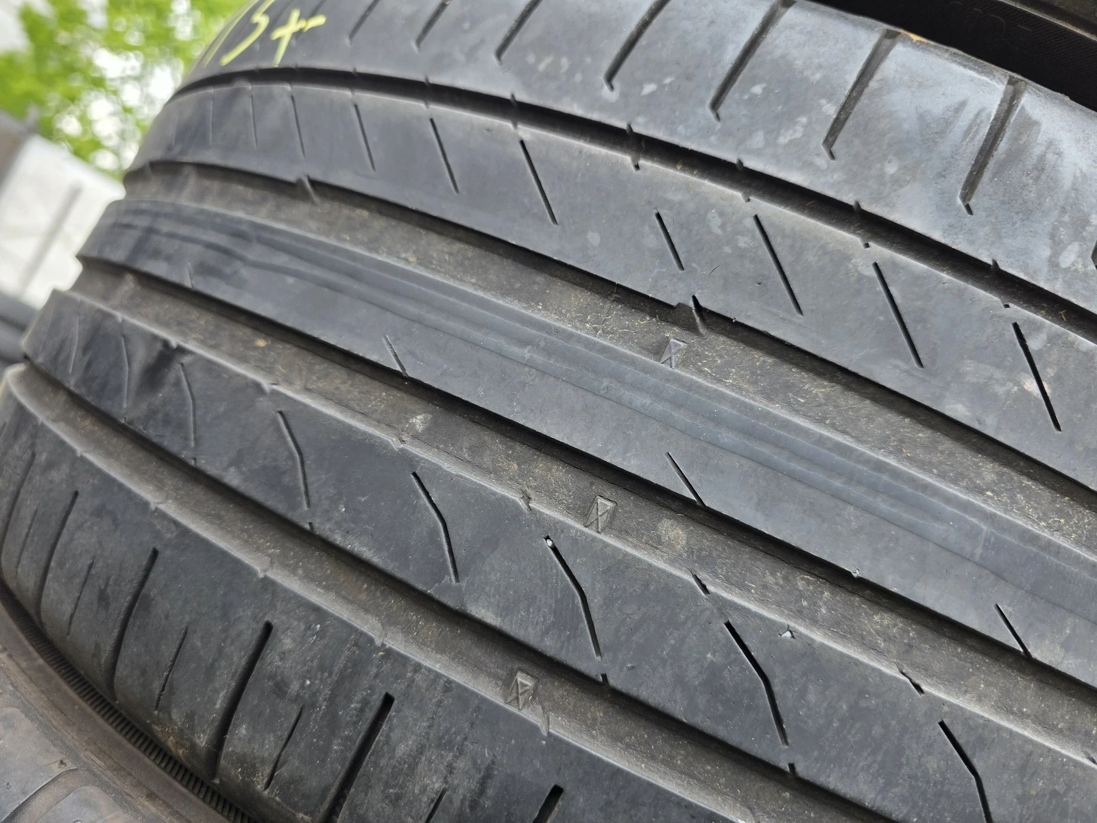 Гуми Летни 225/35R18, снимка 5 - Гуми и джанти - 56685807
