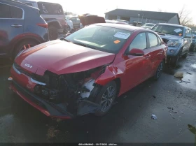 Kia Forte 2.0L I-4 DOHC, VVT, 147HP Front Wheel Drive, снимка 2