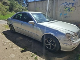 Mercedes-Benz E 220, снимка 3