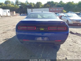 Dodge Challenger SXT AWD - [3] 