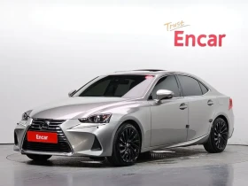 ������ Lexus IS
