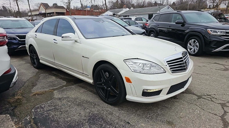 Mercedes-Benz S 63 AMG масаж* дистроник* обдух* вакум* нощно виждане* har, снимка 2 - Автомобили и джипове - 48667398