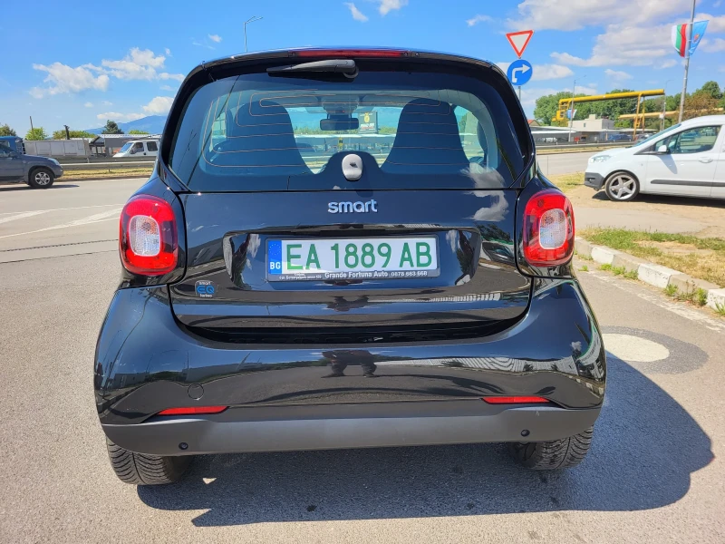 Smart Fortwo EQ , снимка 6 - Автомобили и джипове - 50818663