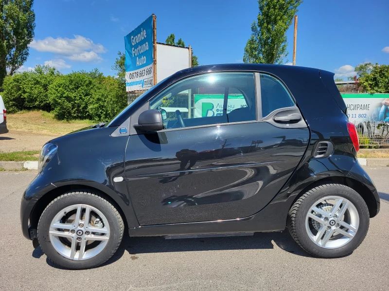 Smart Fortwo EQ , снимка 8 - Автомобили и джипове - 50818663