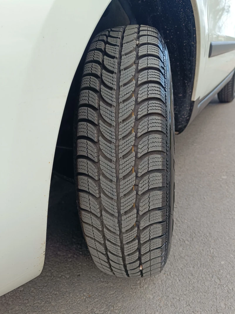 Fiat Panda 2008г / 4 нови зимни гуми!!! , снимка 2 - Автомобили и джипове - 51240195