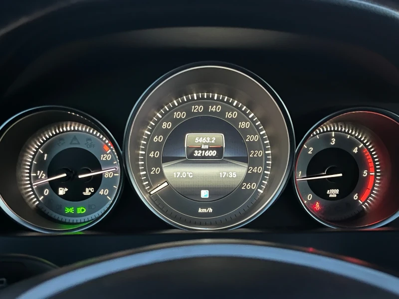 Mercedes-Benz C 220 CDI Avantgarde, снимка 17 - Автомобили и джипове - 52266193