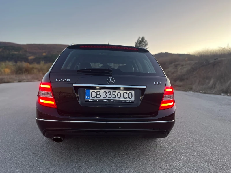 Mercedes-Benz C 220 CDI Avantgarde, снимка 3 - Автомобили и джипове - 52266193