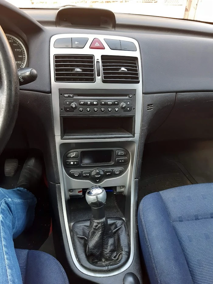 Peugeot 307 SW, снимка 12 - Автомобили и джипове - 48862897