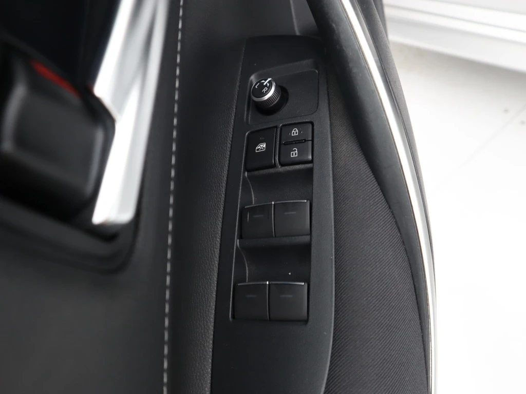 Toyota Corolla 1.8 Hybrid e-CVT  | Mobile.bg   15