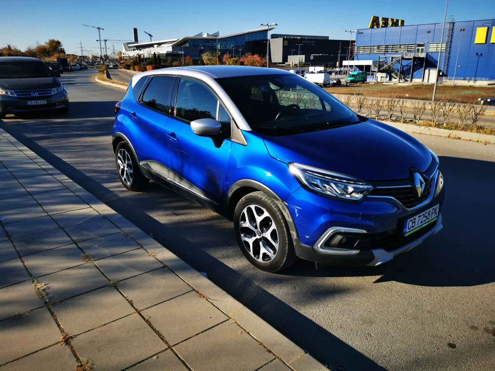 Renault Captur S 1.3 TCe 150кс Start & Stop Facelift - изображение 3