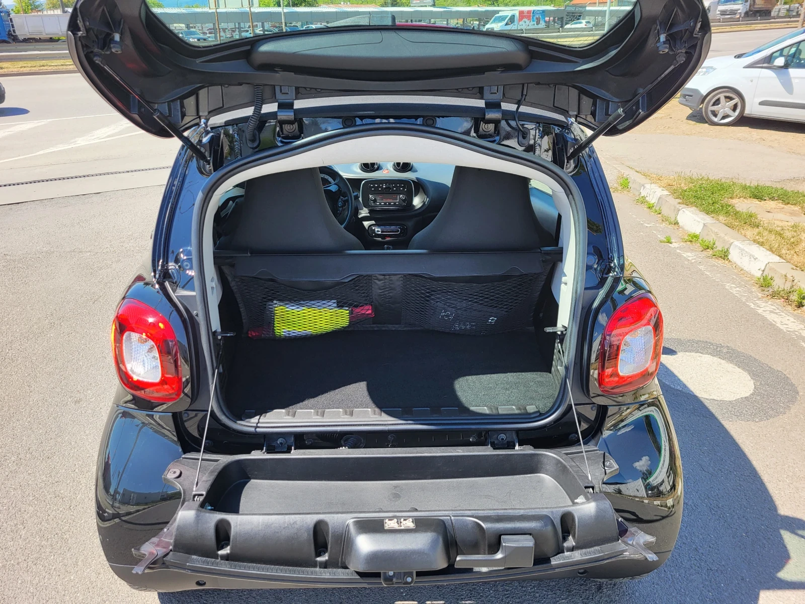 Smart Fortwo EQ  | Mobile.bg   13
