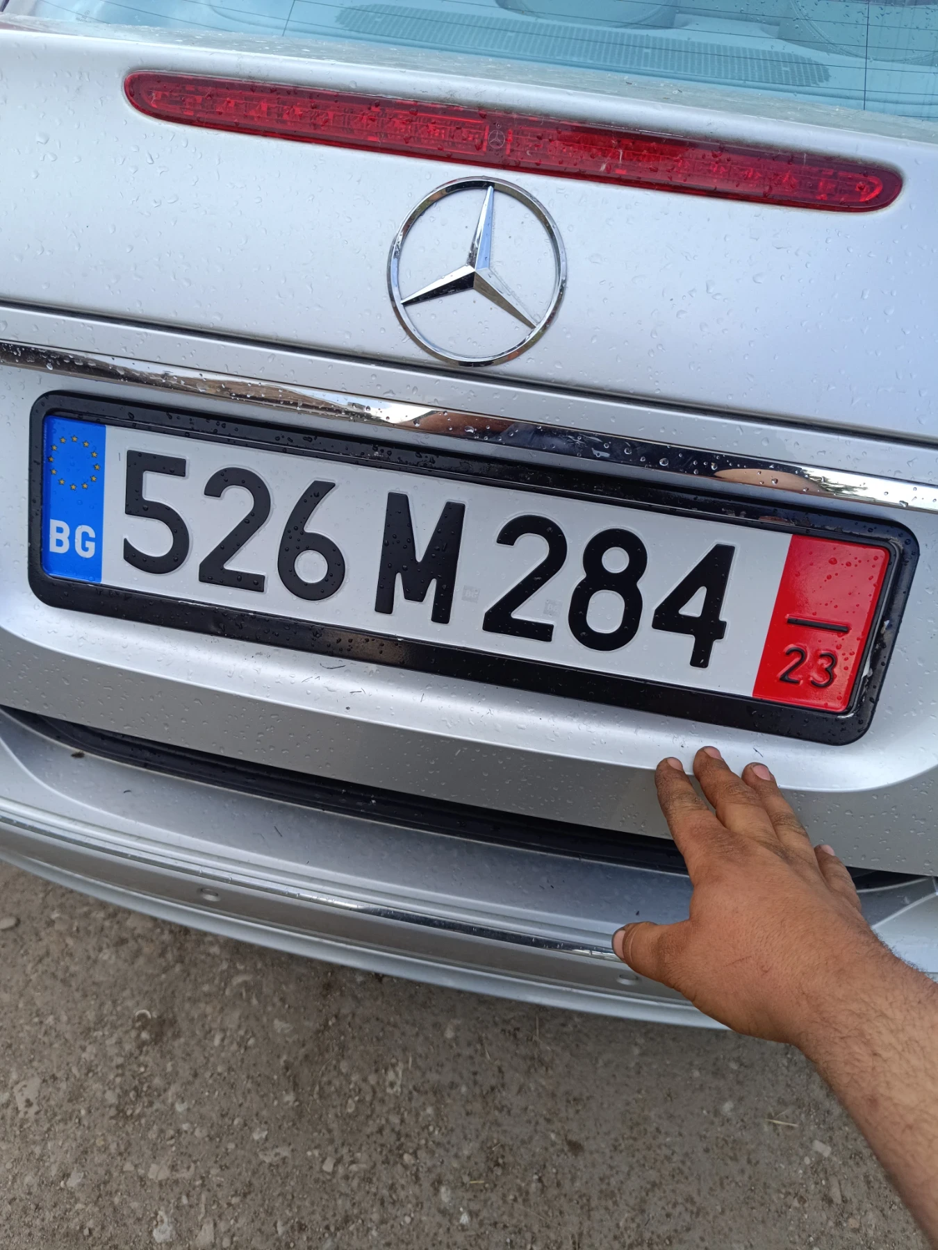 Mercedes-Benz E 320  - изображение 10