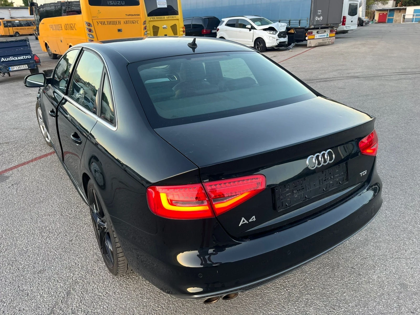 Audi A4 2.0 TDI 3x S-line - изображение 4