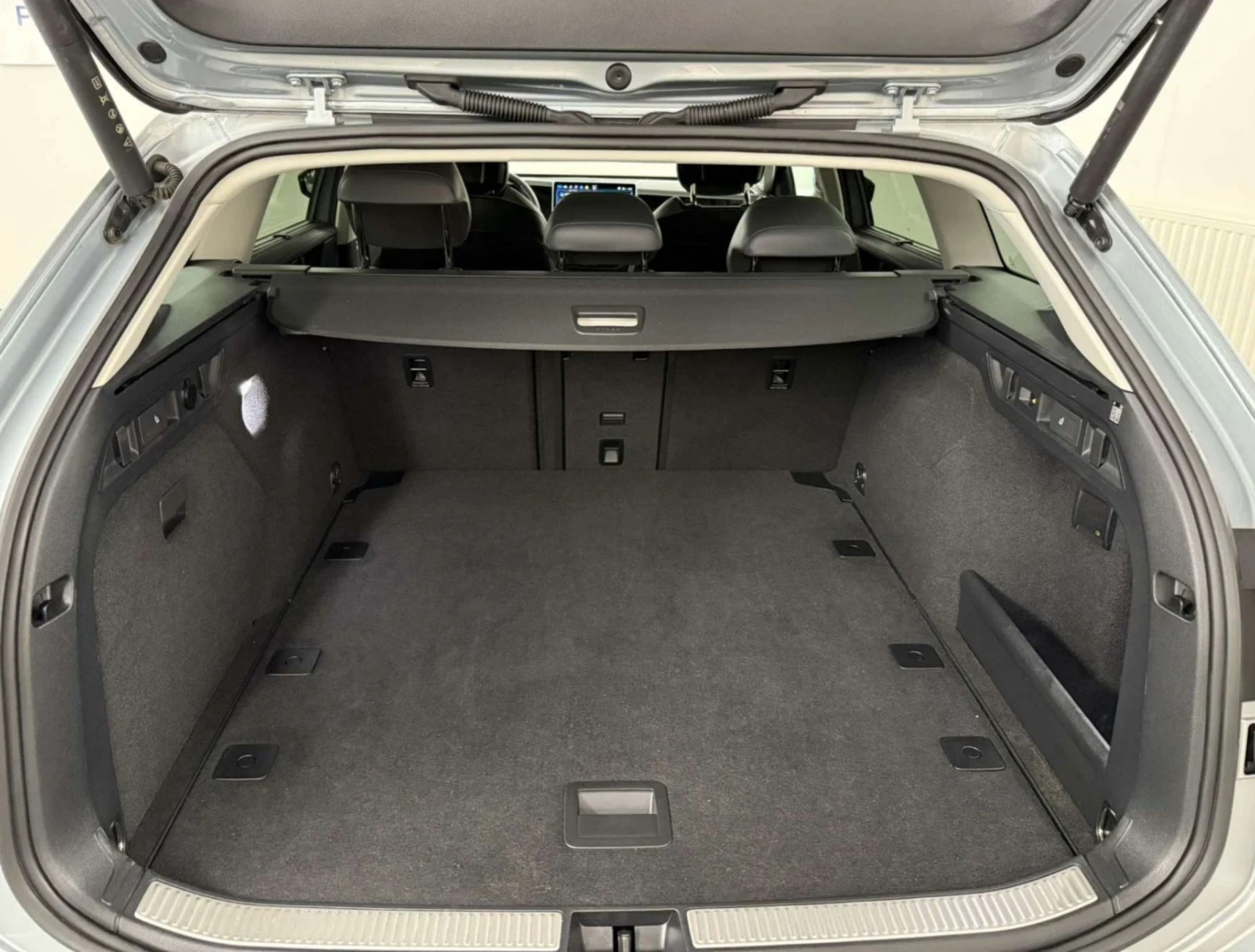 VW Passat VARIANT 1, 5 TSI BUSINESS 110 KW.KAMERA.NAVI.LED - изображение 6