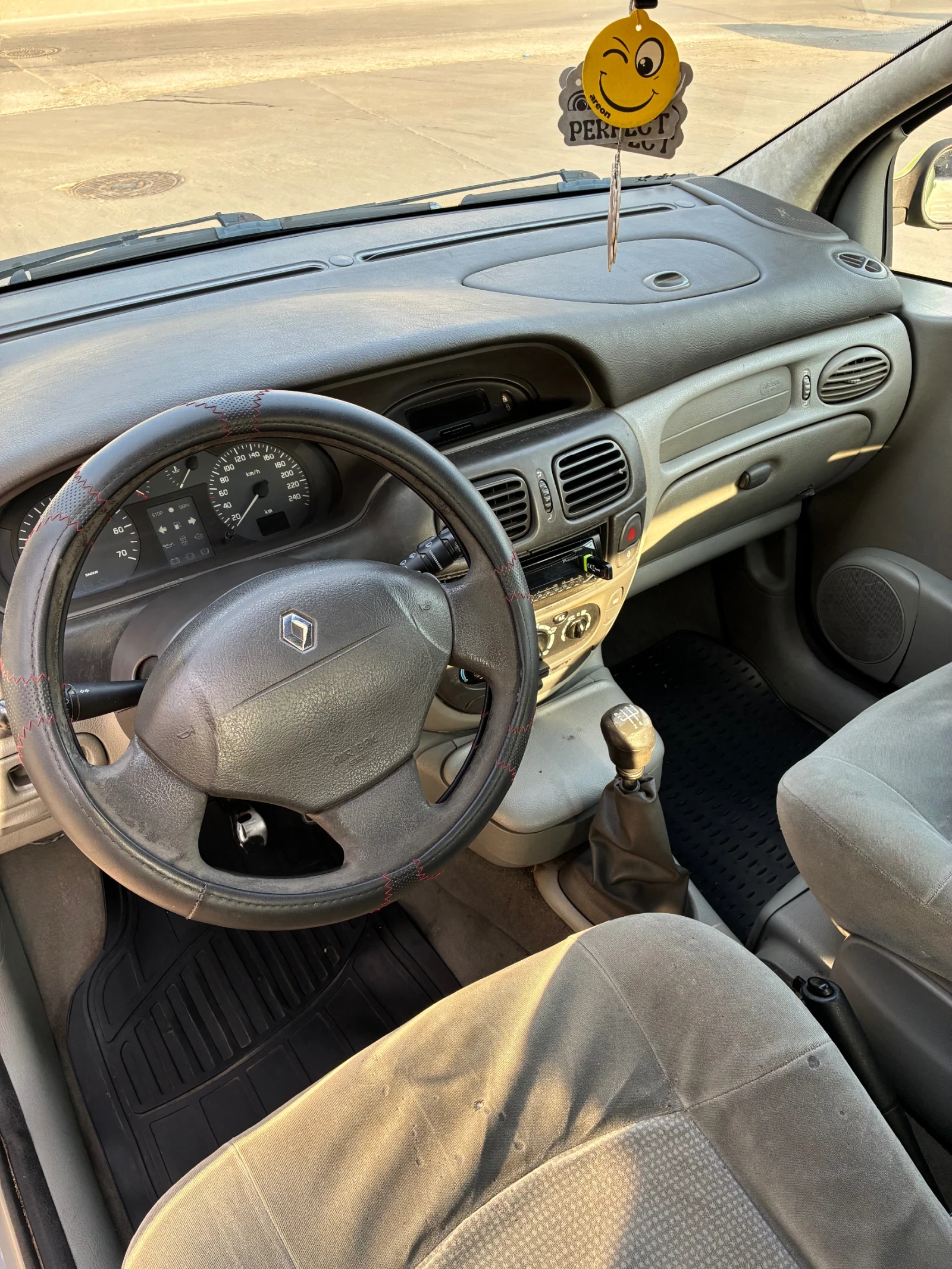 Renault Scenic 1.9 DCI - изображение 6